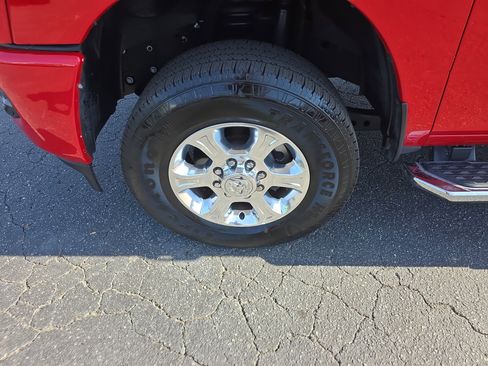 Used 2024 RAM 2500 Big Horn w/ Sport Appearance Package image 11