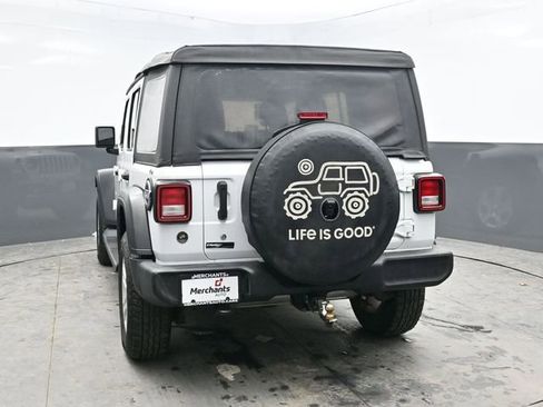 Used 2018 Jeep Wrangler Unlimited Sport image 5