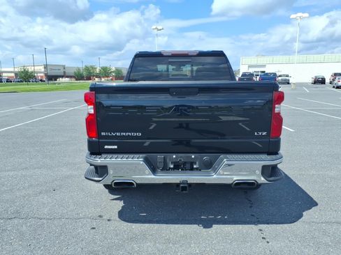 Certified 2019 Chevrolet Silverado 1500 LTZ w/ LTZ Premium Package AWD/4WD image 5