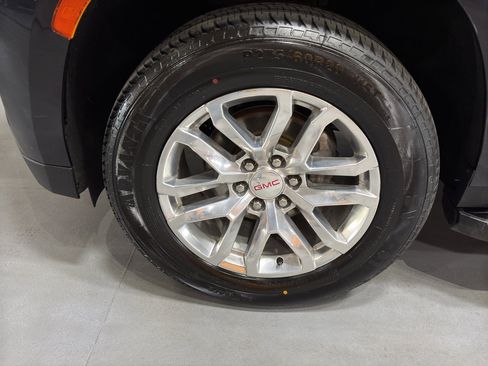 Used 2023 GMC Yukon SLT image 9