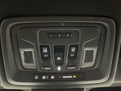 Used 2024 GMC Sierra 1500 Denali Ultimate AWD/4WD image 35