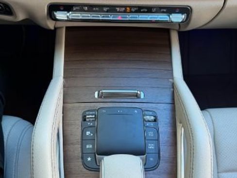 Used 2021 Mercedes-Benz GLE 350 4MATIC image 23
