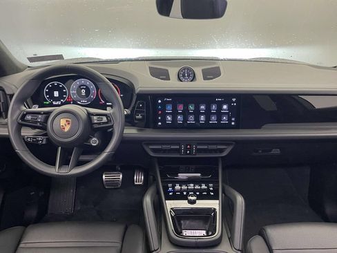 Certified 2025 Porsche Cayenne GTS AWD/4WD image 25