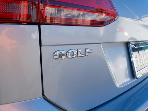Used 2016 Volkswagen Golf SE FWD image 40