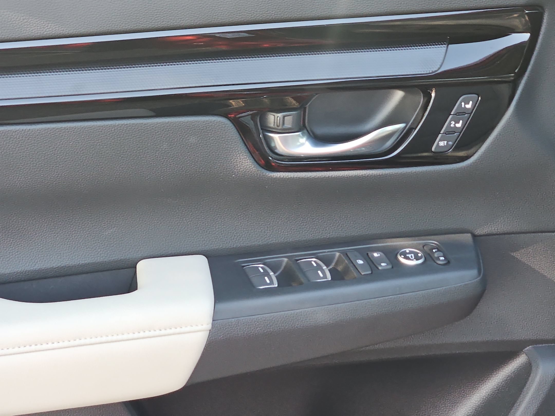 Used 2025 Honda CR-V EX-L image 21