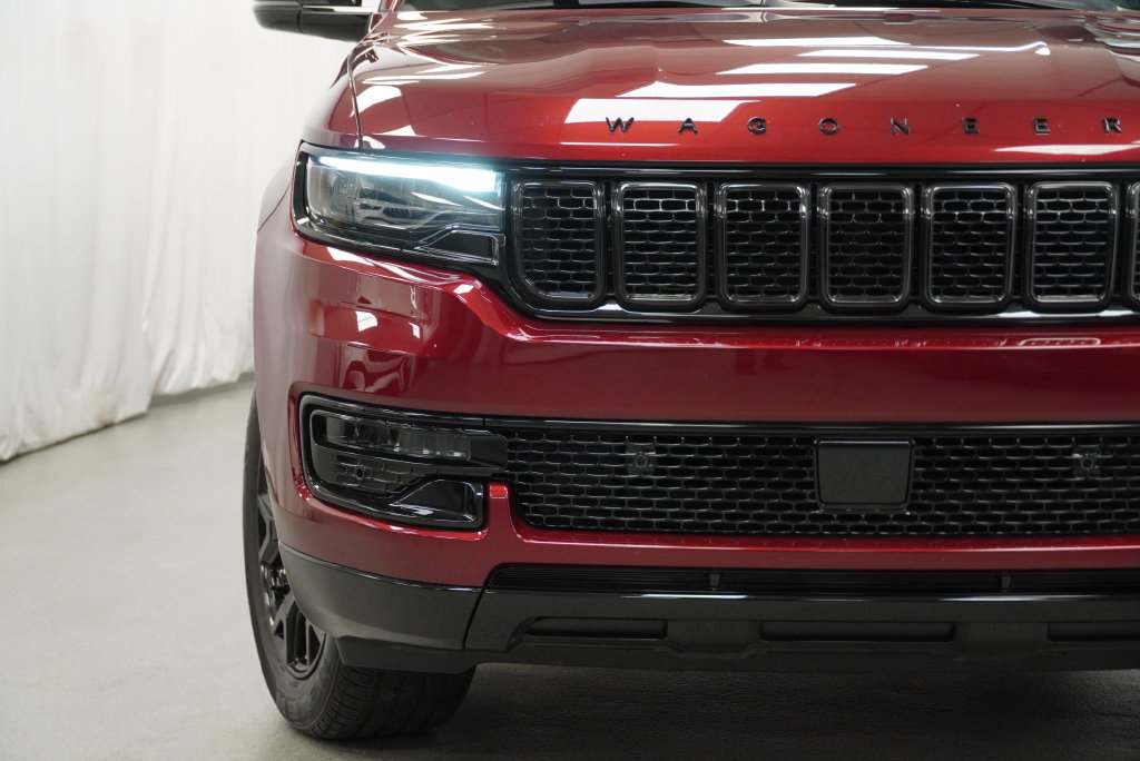 Used 2024 Jeep Wagoneer Series II AWD/4WD image 11