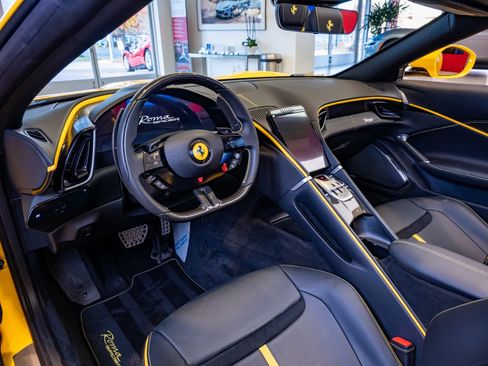 Used 2025 Ferrari Roma Spider image 9