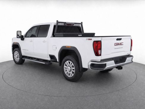 Used 2021 GMC Sierra 2500 SLE w/ SLE Value Package; AWD/4WD image 3