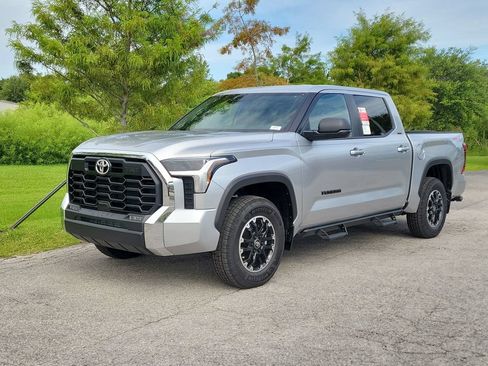New 2026 Toyota Tundra SR5 w/ TRD Off-Road Package AWD/4WD image 31