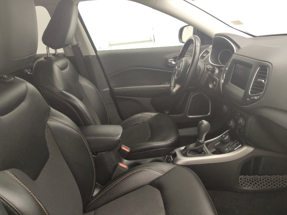 Used 2020 Jeep Compass Latitude w/ Popular Equipment Group AWD/4WD image 21