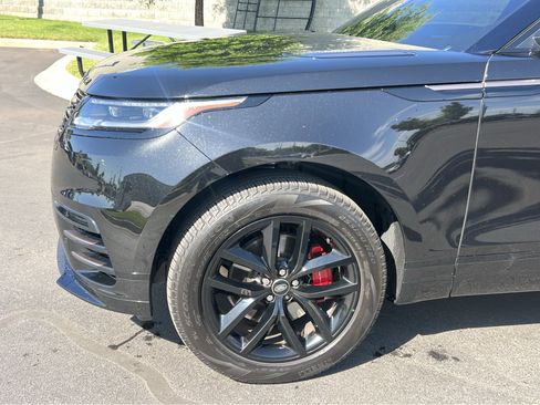 Used 2025 Land Rover Range Rover Velar Dynamic SE image 12