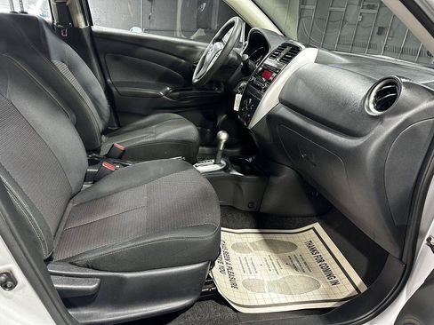 Used 2016 Nissan Versa SV FWD image 32