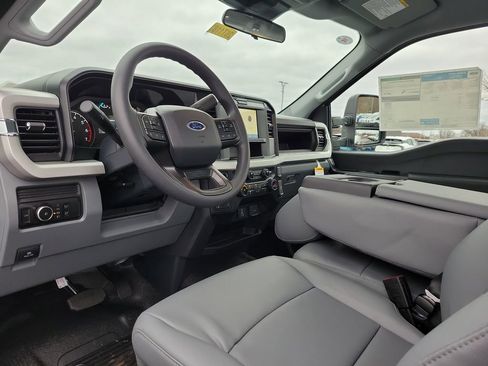New 2026 Ford F350 XL w/ FX4 Off-Road Package image 17