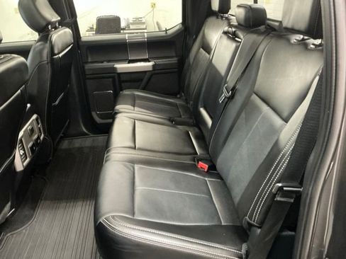 Used 2020 Ford F150 Lariat image 13