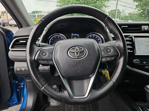 Used 2019 Toyota Camry SE FWD image 22