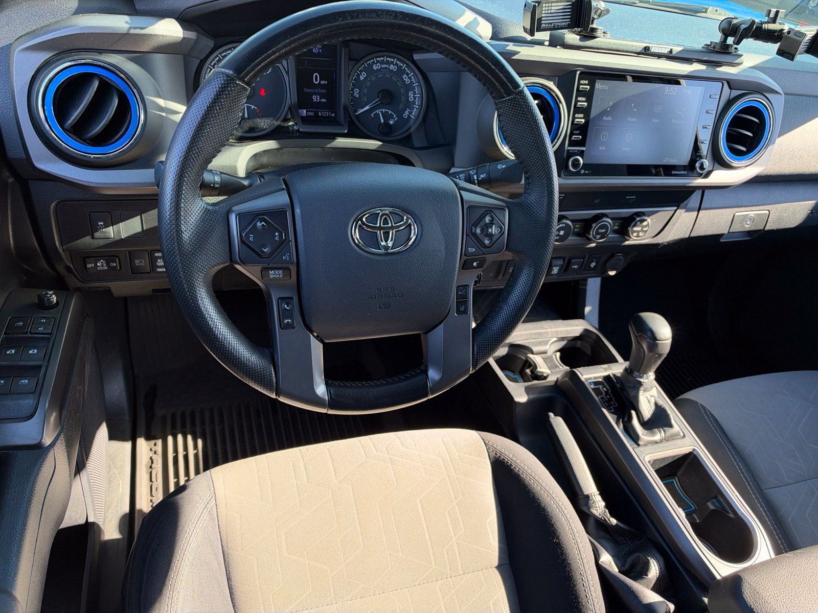 Used 2020 Toyota Tacoma TRD Off-Road AWD/4WD image 37