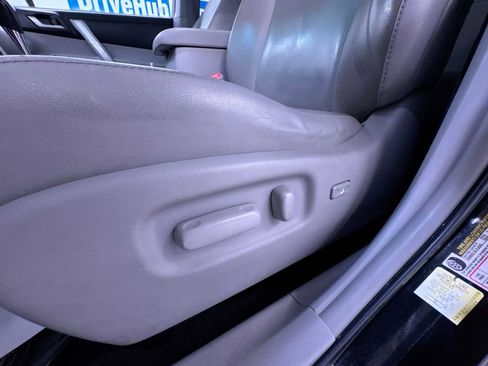 Used 2013 Toyota Highlander SE image 13