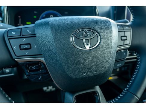 Certified 2026 Toyota Camry SE FWD image 28