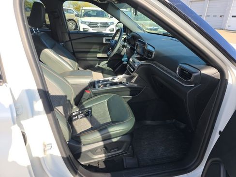 Certified 2022 Ford Explorer Timberline image 3