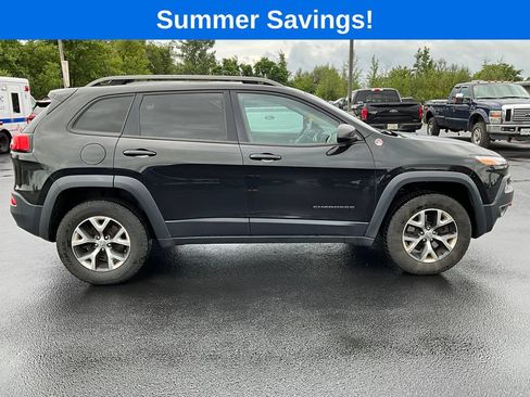 Used 2016 Jeep Cherokee Trailhawk AWD/4WD image 8