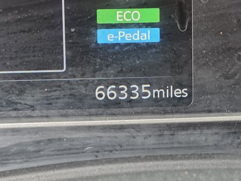 Used 2018 Nissan Leaf SV w/ SV All Weather Package image 11