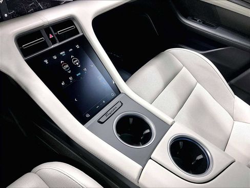 Used 2022 Porsche Taycan Turbo S image 20