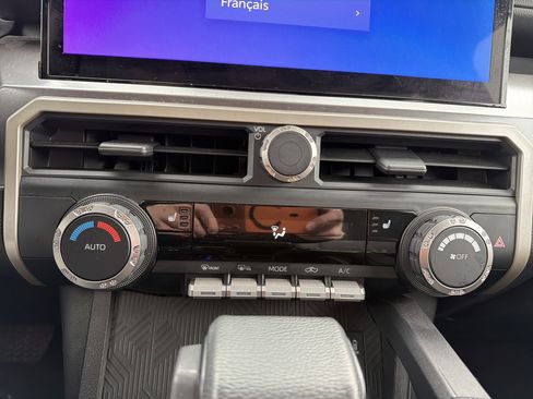 Used 2024 Toyota Tacoma TRD Off-Road image 19