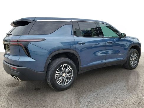 Used 2024 Chevrolet Traverse LS AWD/4WD image 4