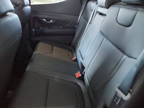 Certified 2025 Hyundai Santa Cruz SEL image 13