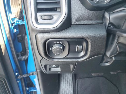 Certified 2025 RAM 1500 Big Horn image 24