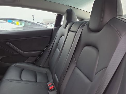 Used 2023 Tesla Model 3 Standard Range image 4