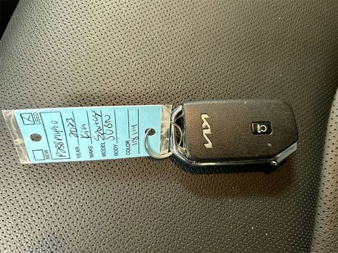 Certified 2023 Kia Sportage EX image 12