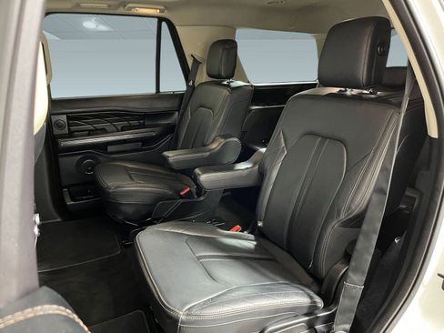 Used 2020 Ford Expedition Platinum image 12