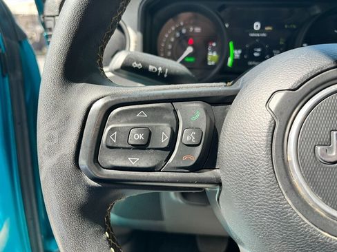 Used 2024 Jeep Wrangler Unlimited image 26