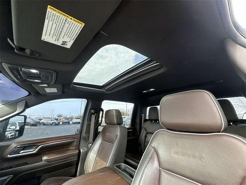 Used 2024 GMC Sierra 3500 Denali w/ Denali Reserve Package image 21