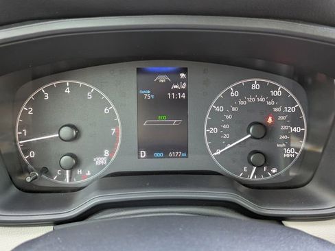 Used 2024 Toyota Corolla Cross L image 28