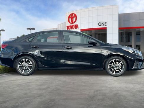 Used 2024 Kia Forte LXS image 3