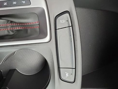 Certified 2024 Chevrolet Trax RS FWD image 18
