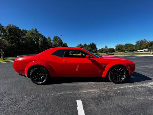 Used 2023 Dodge Challenger SRT Hellcat w/ Driver Convenience Group image 9