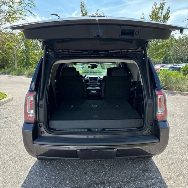 Used 2018 GMC Yukon SLT w/ Open Road Package AWD/4WD image 9