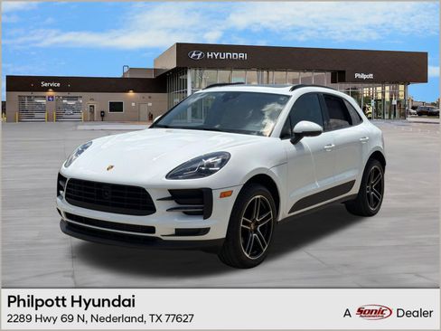 Used 2020 Porsche Macan AWD/4WD image 1