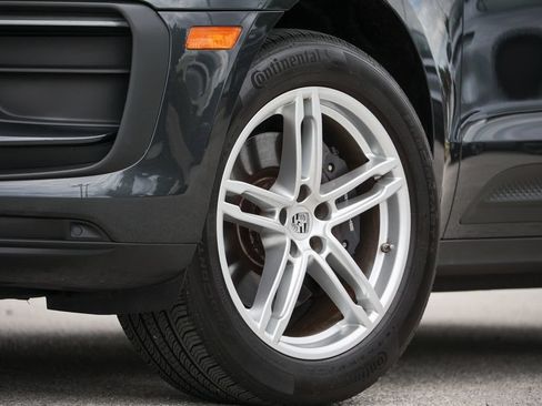 Used 2023 Porsche Macan Turbo AWD/4WD image 9