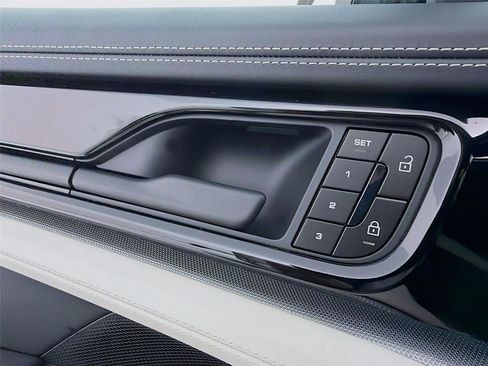 New 2026 Porsche Panamera 4 image 9