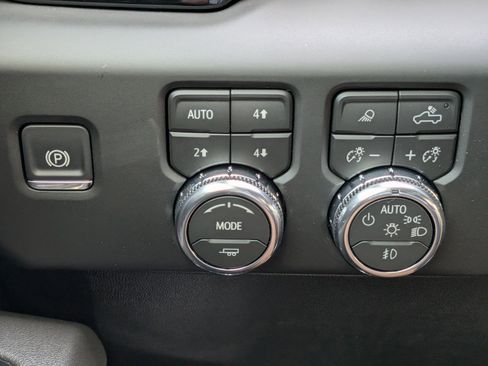 New 2026 GMC Sierra 2500 AT4 w/ AT4 Premium Plus Package image 25