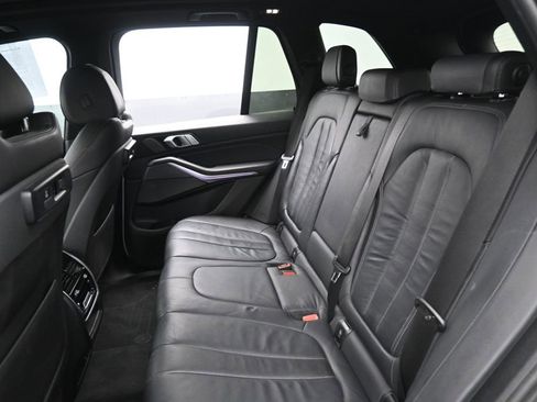 Used 2019 BMW X5 xDrive40i w/ M Sport Package AWD/4WD image 25