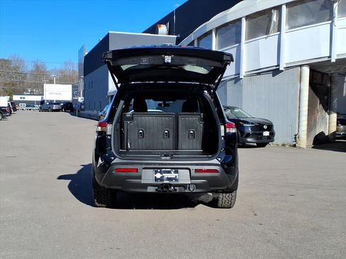 New 2025 Nissan Pathfinder Rock Creek image 6