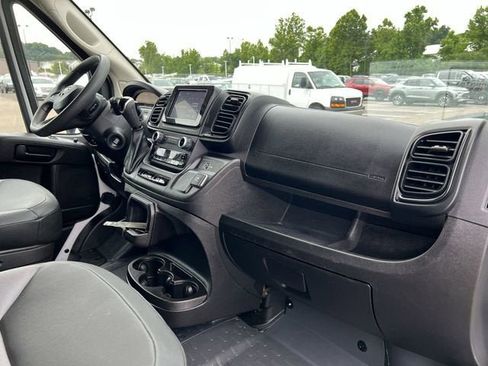 Used 2025 RAM ProMaster 2500 w/ Convenience Group FWD image 26