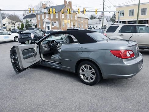 Used 2008 Chrysler Sebring Limited w/ Luxury Group FWD image 4
