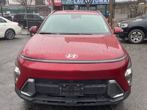 Used 2025 Hyundai Kona SEL image 2
