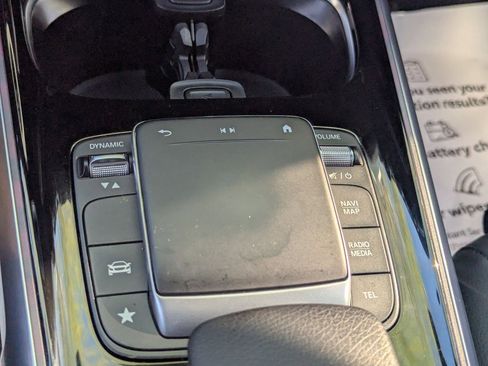 Used 2021 Mercedes-Benz GLB 250 4MATIC image 27